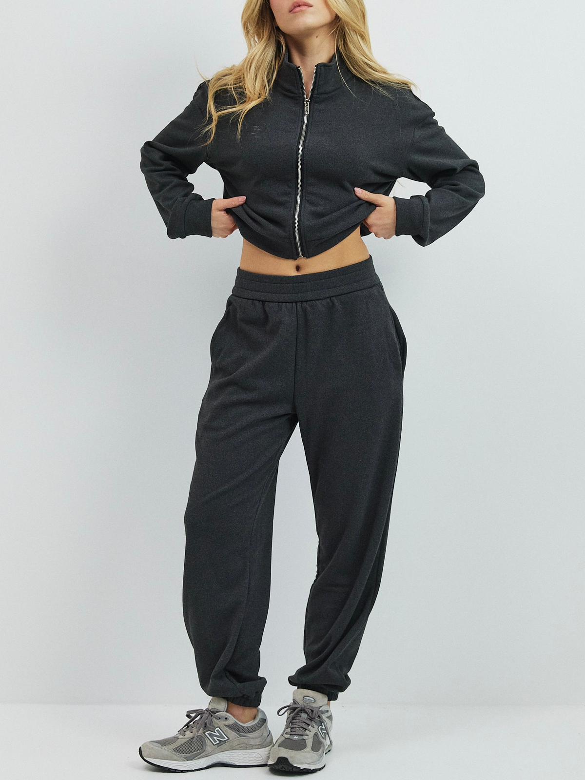 מכנסי פליז אנתוני