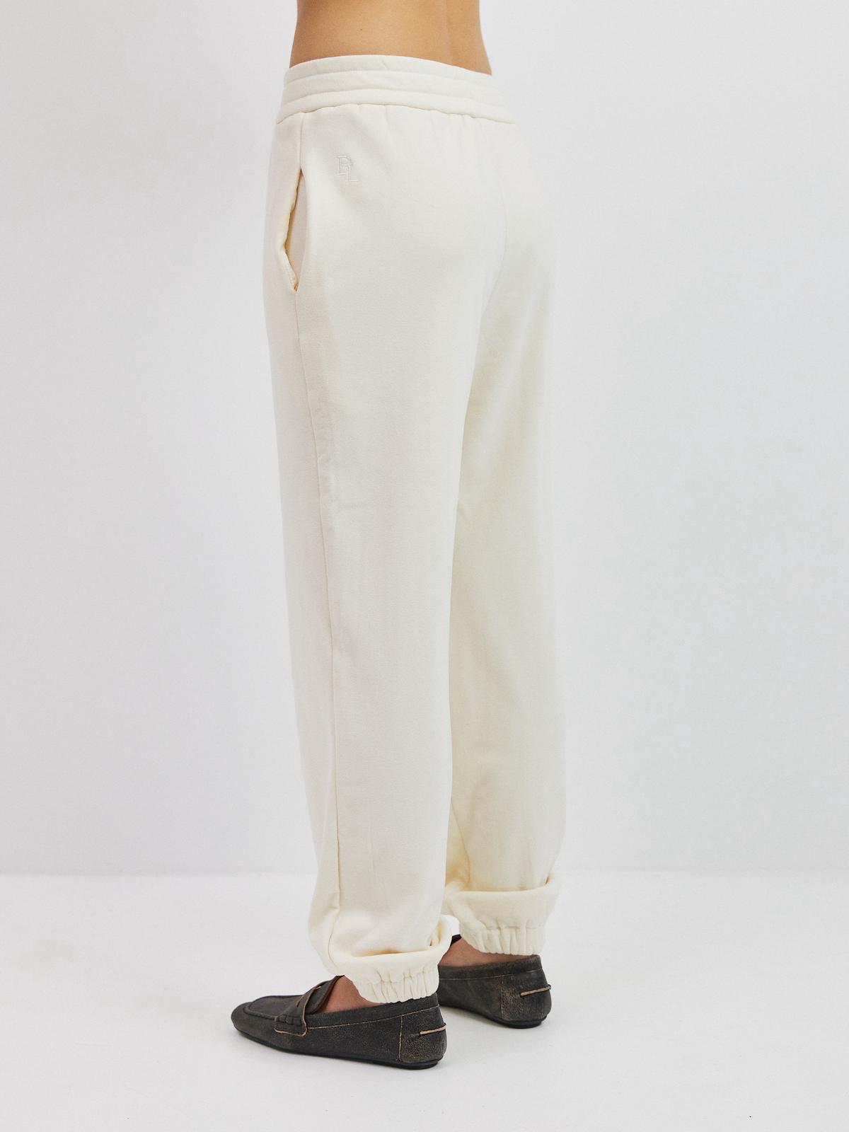 מכנסי פליז אנתוני