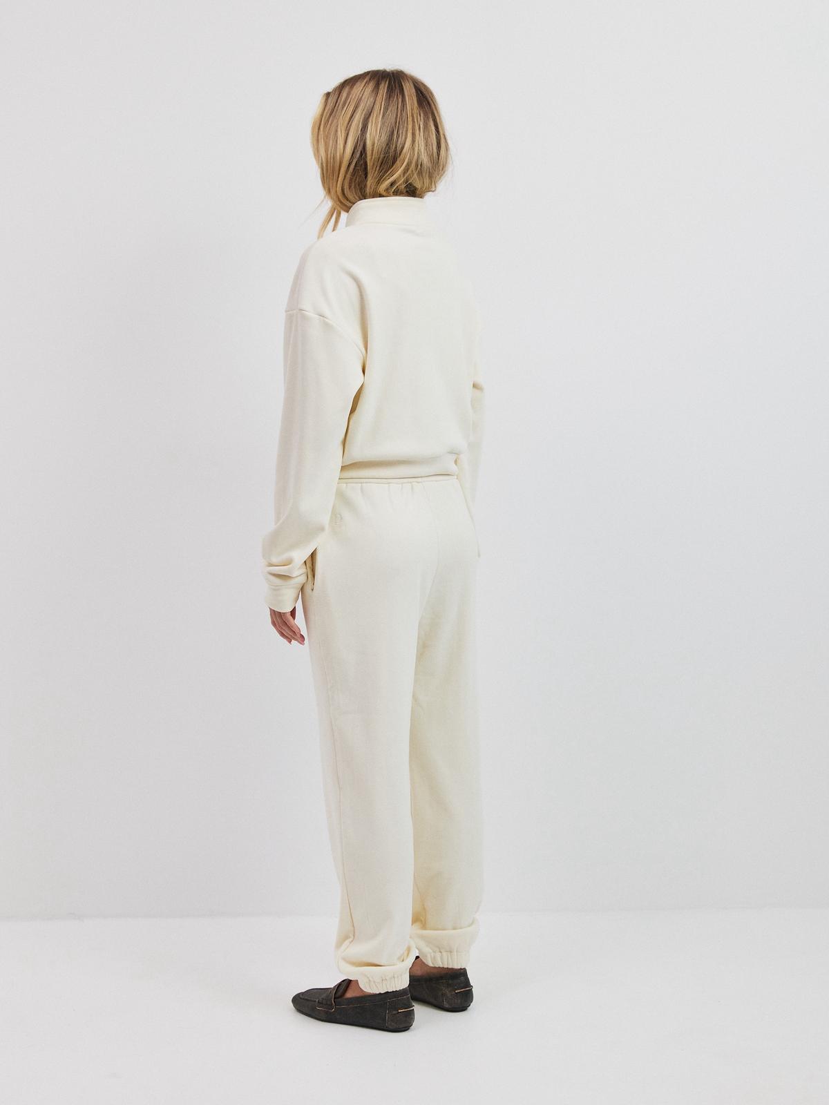 מכנסי פליז אנתוני