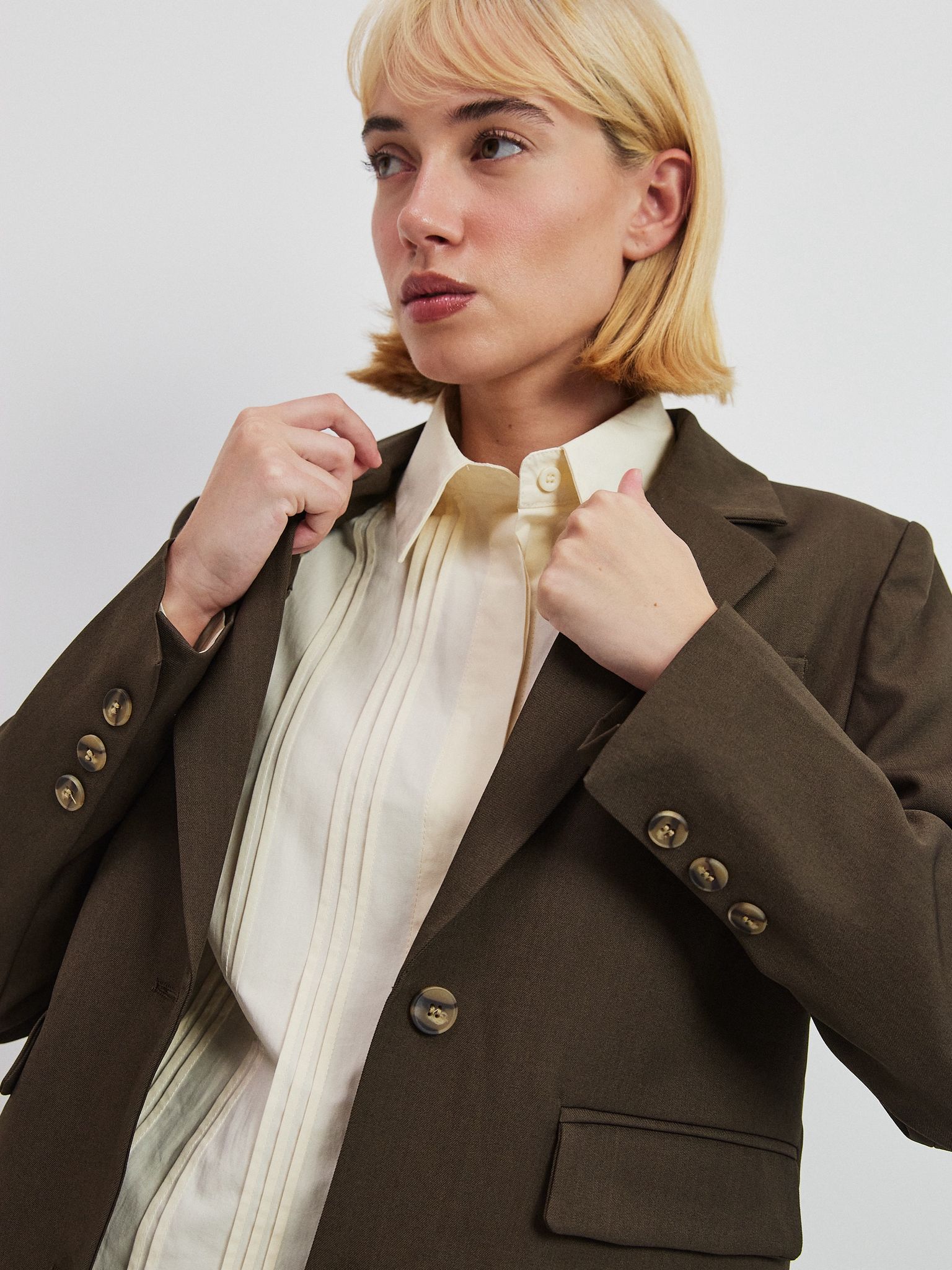 מכופתרת רוברטו