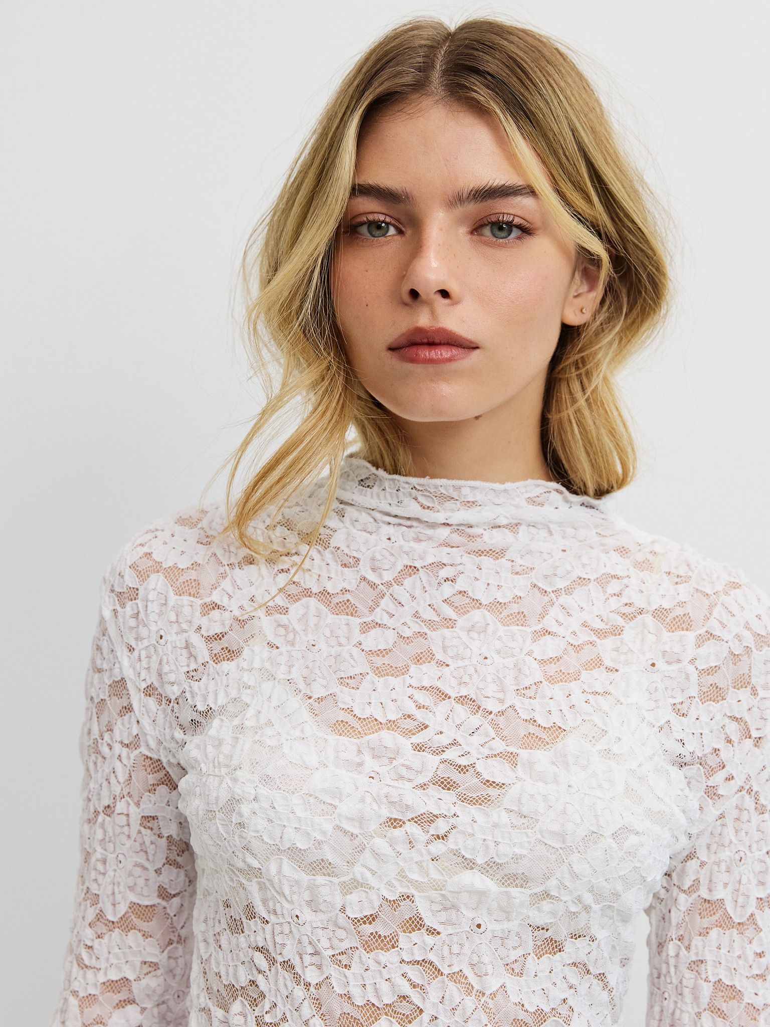 טופ תחרה ויולט