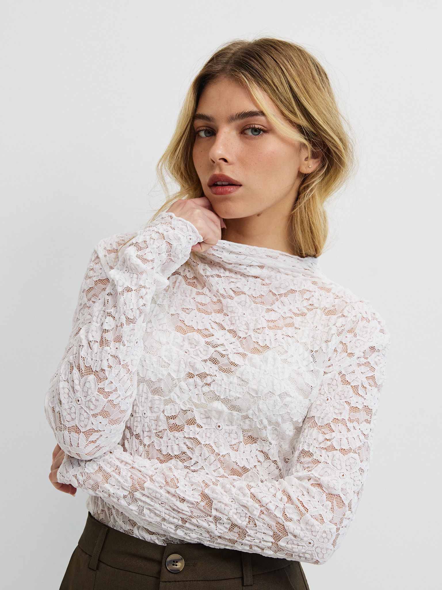 טופ תחרה ויולט