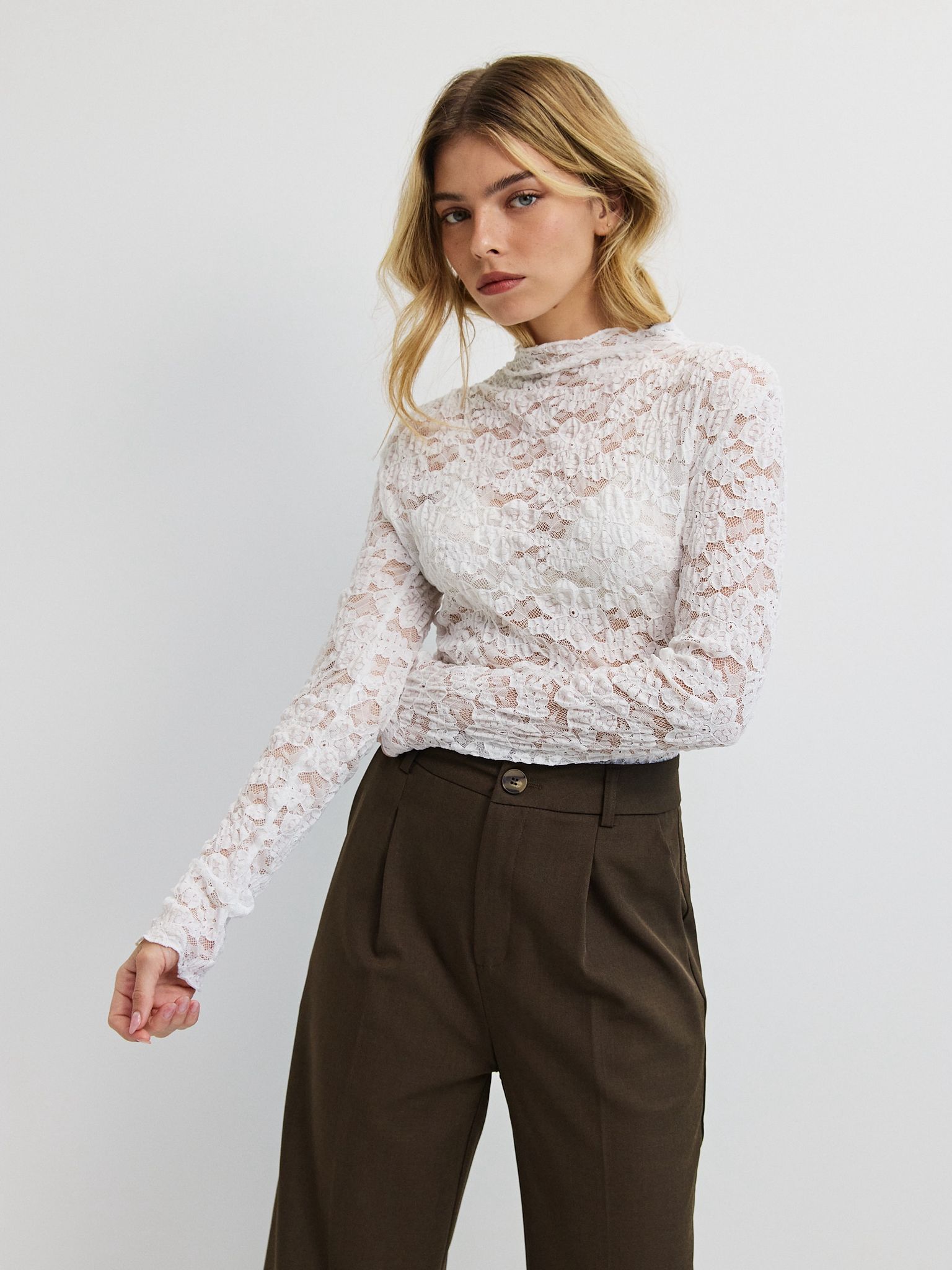 טופ תחרה ויולט