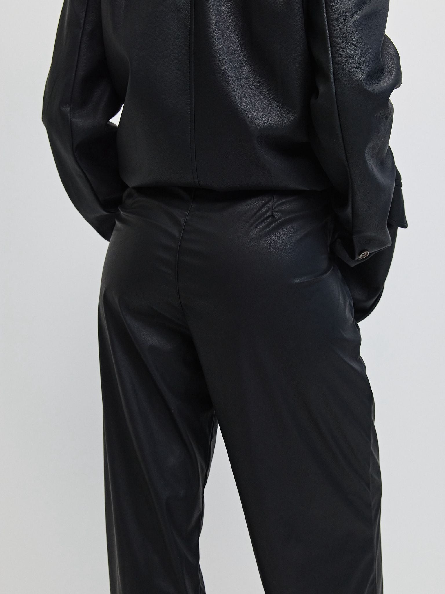 מכנסי דמוי עור טיילר