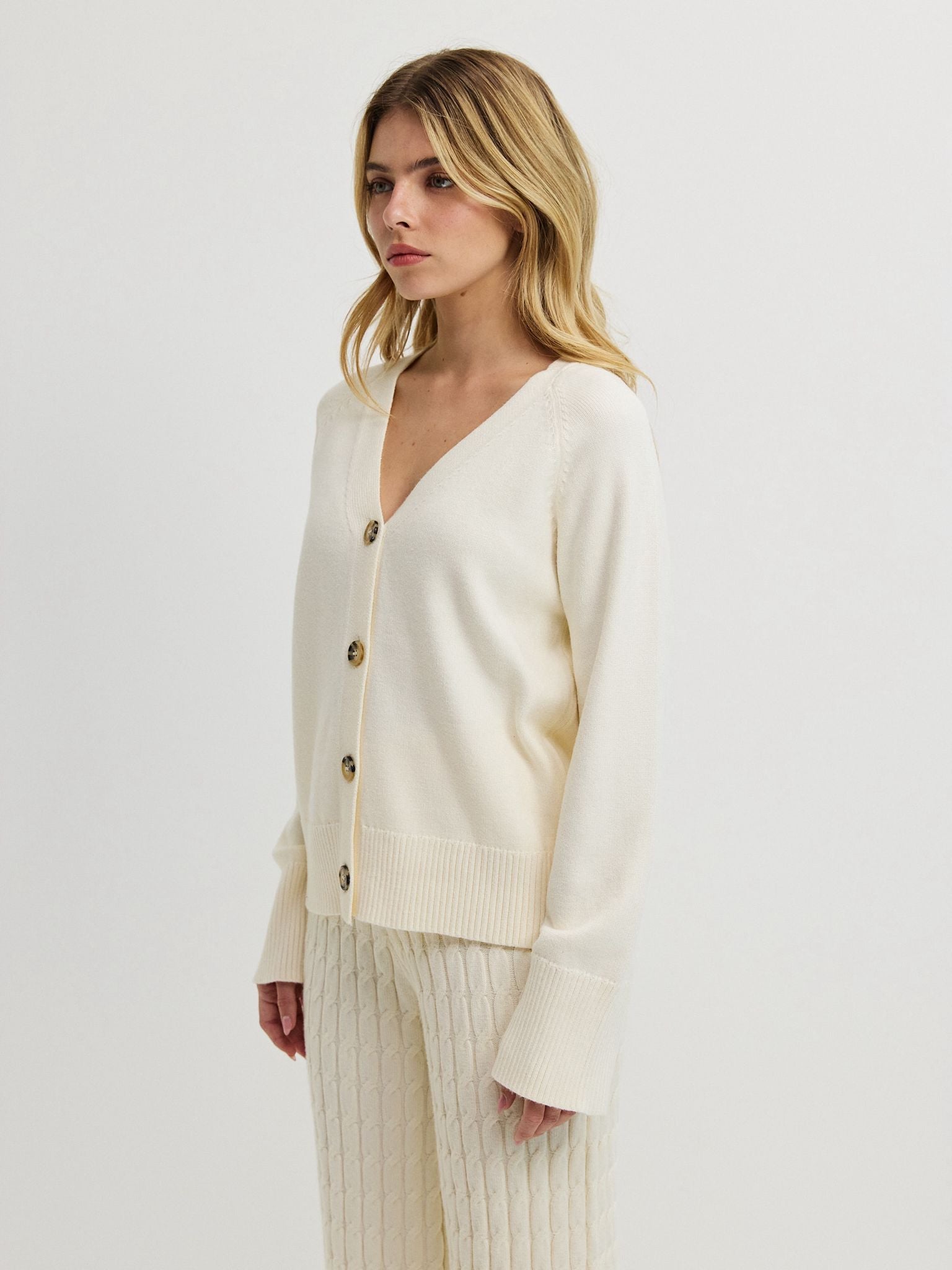 קרדיגן סריג ניקולאס