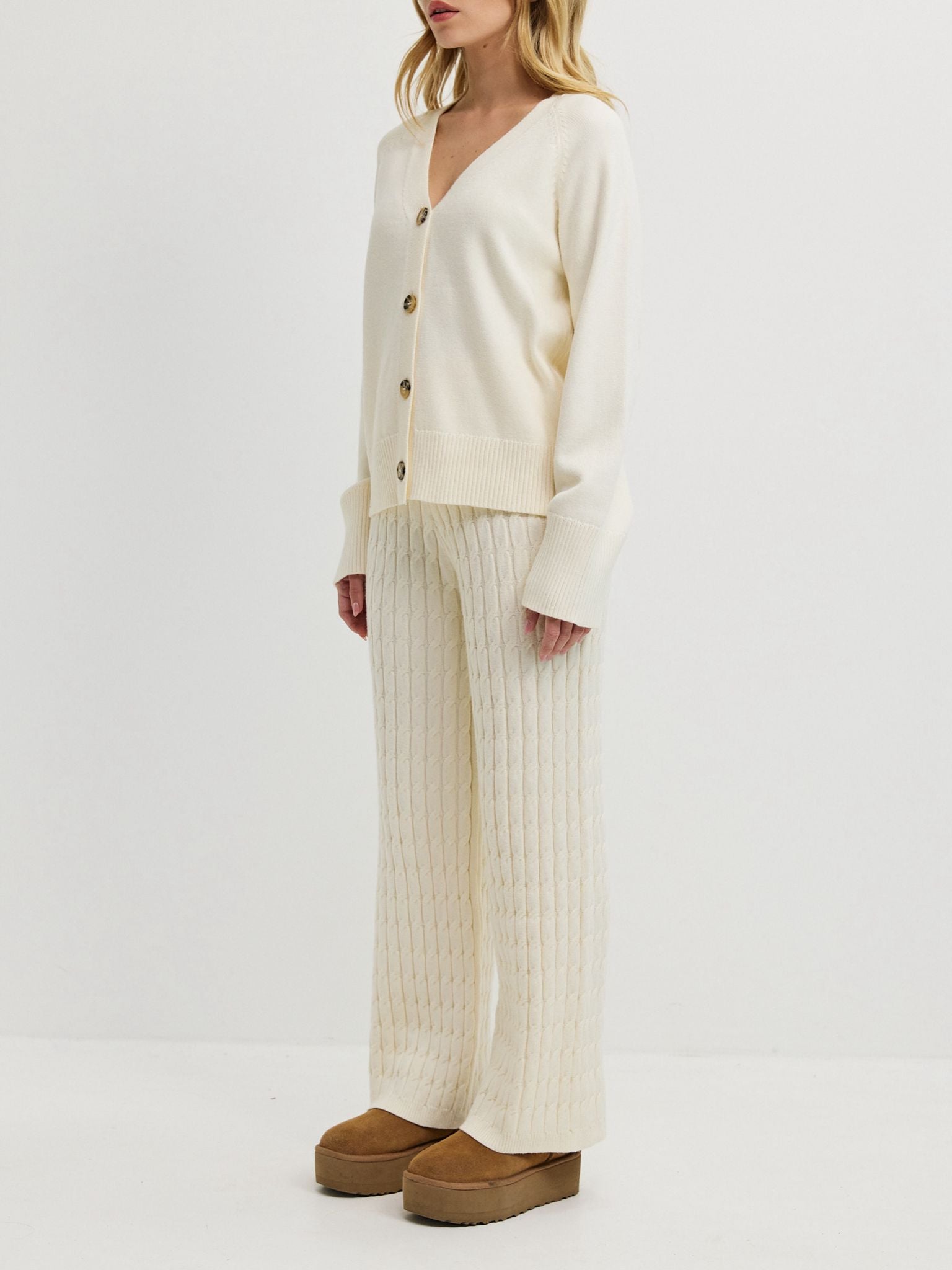 קרדיגן סריג ניקולאס