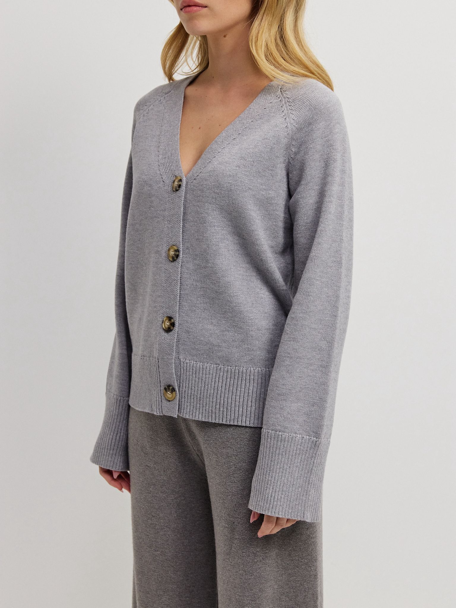 קרדיגן סריג ניקולאס