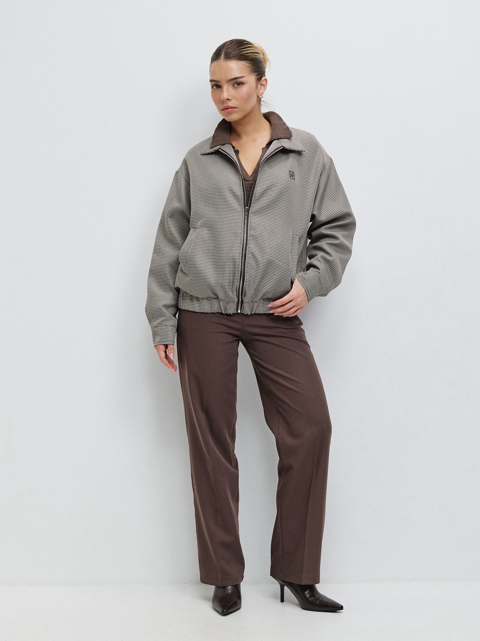 ג׳קט בומבר ליאון