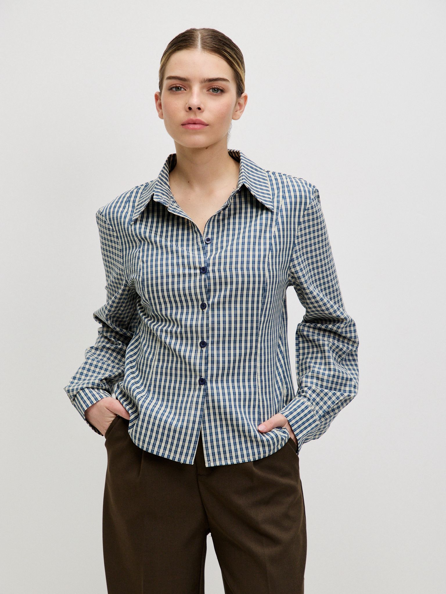 מכופתרת דריה משבצות