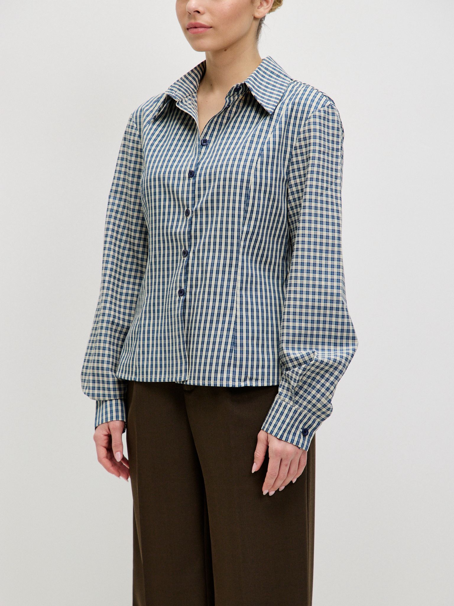 מכופתרת דריה משבצות