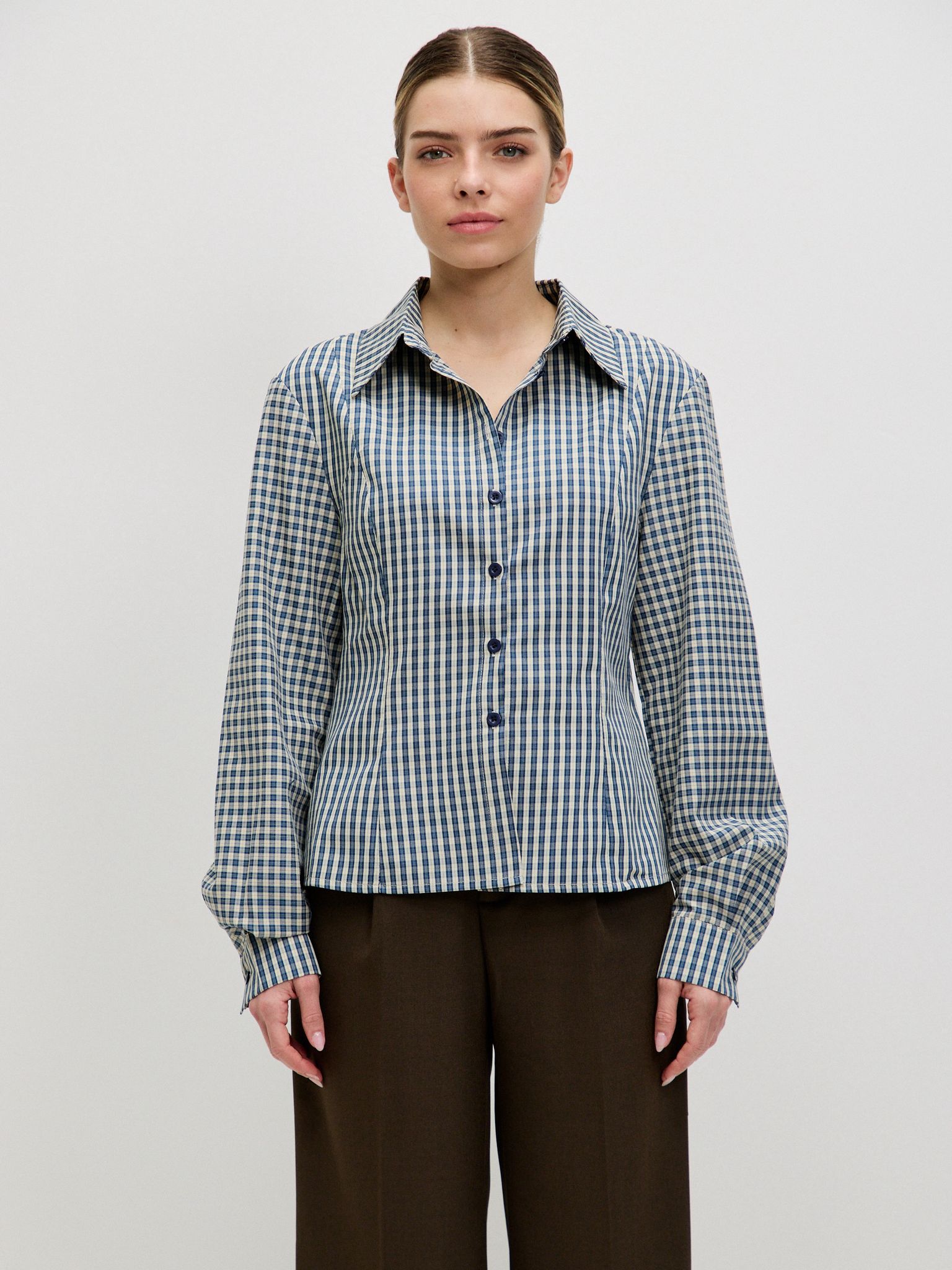 מכופתרת דריה משבצות