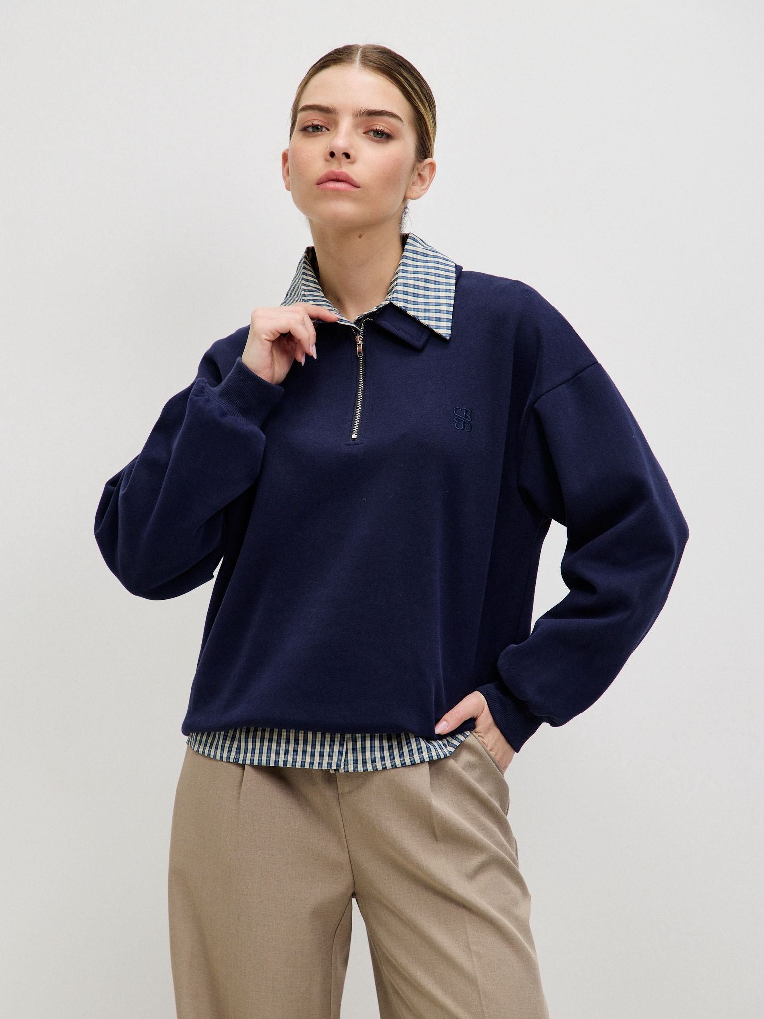 מכופתרת דריה משבצות