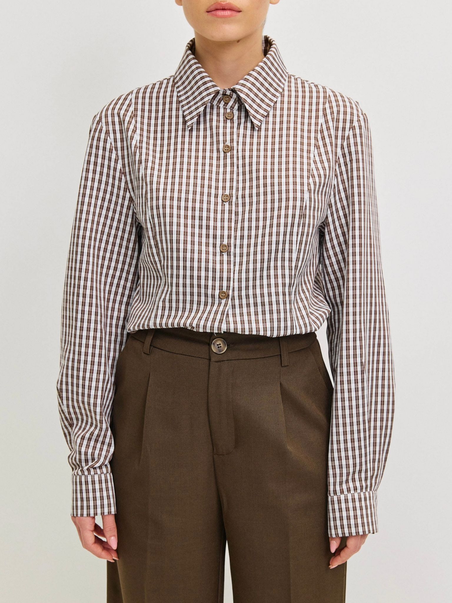 מכופתרת דריה משבצות