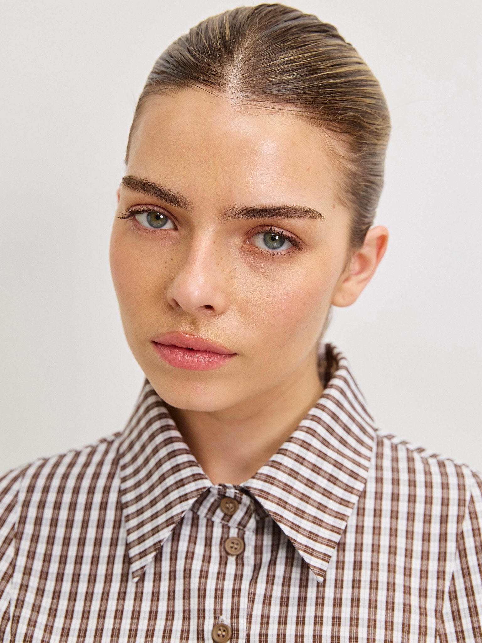 מכופתרת דריה משבצות