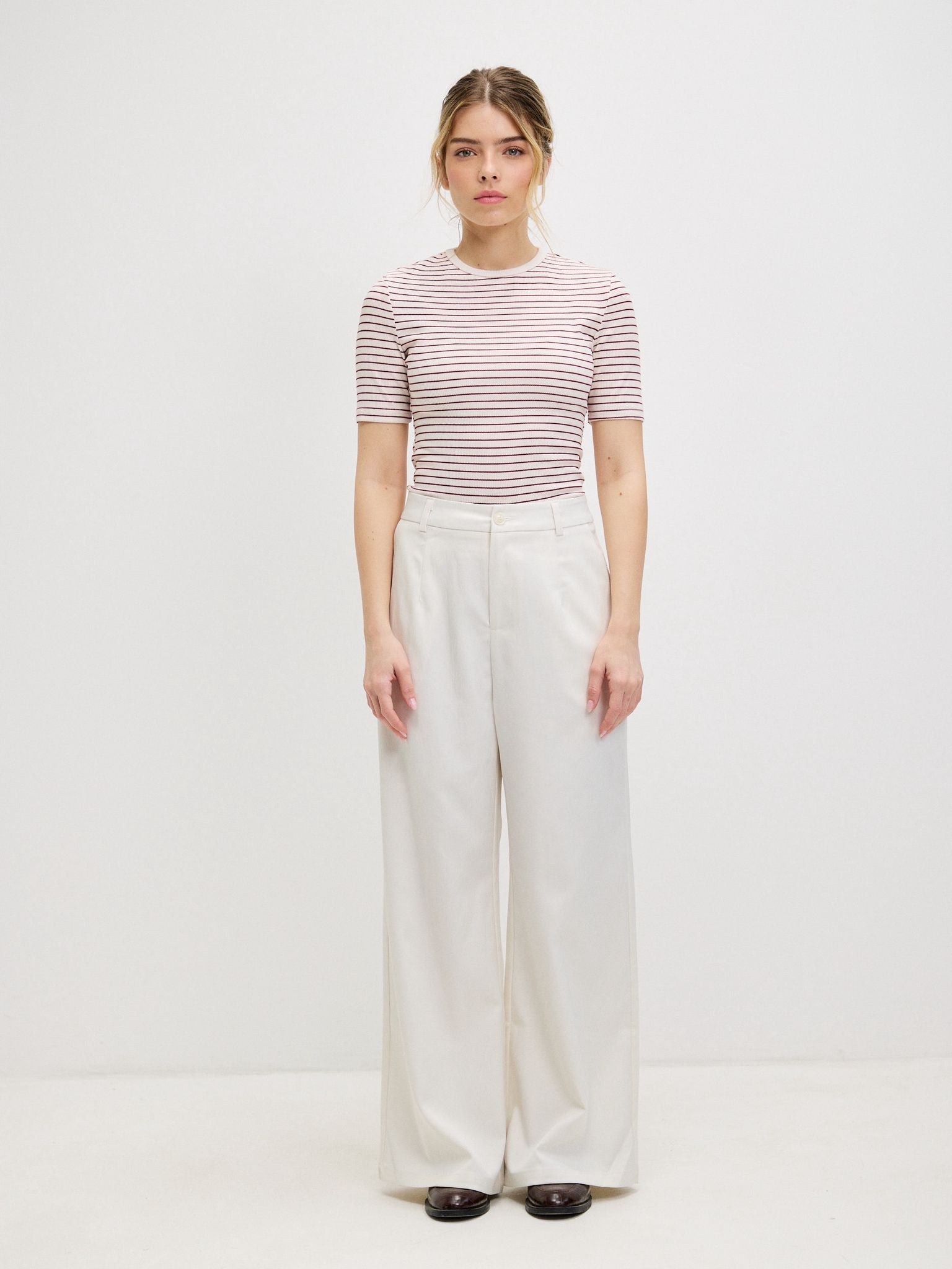 טופ אפריל פסים