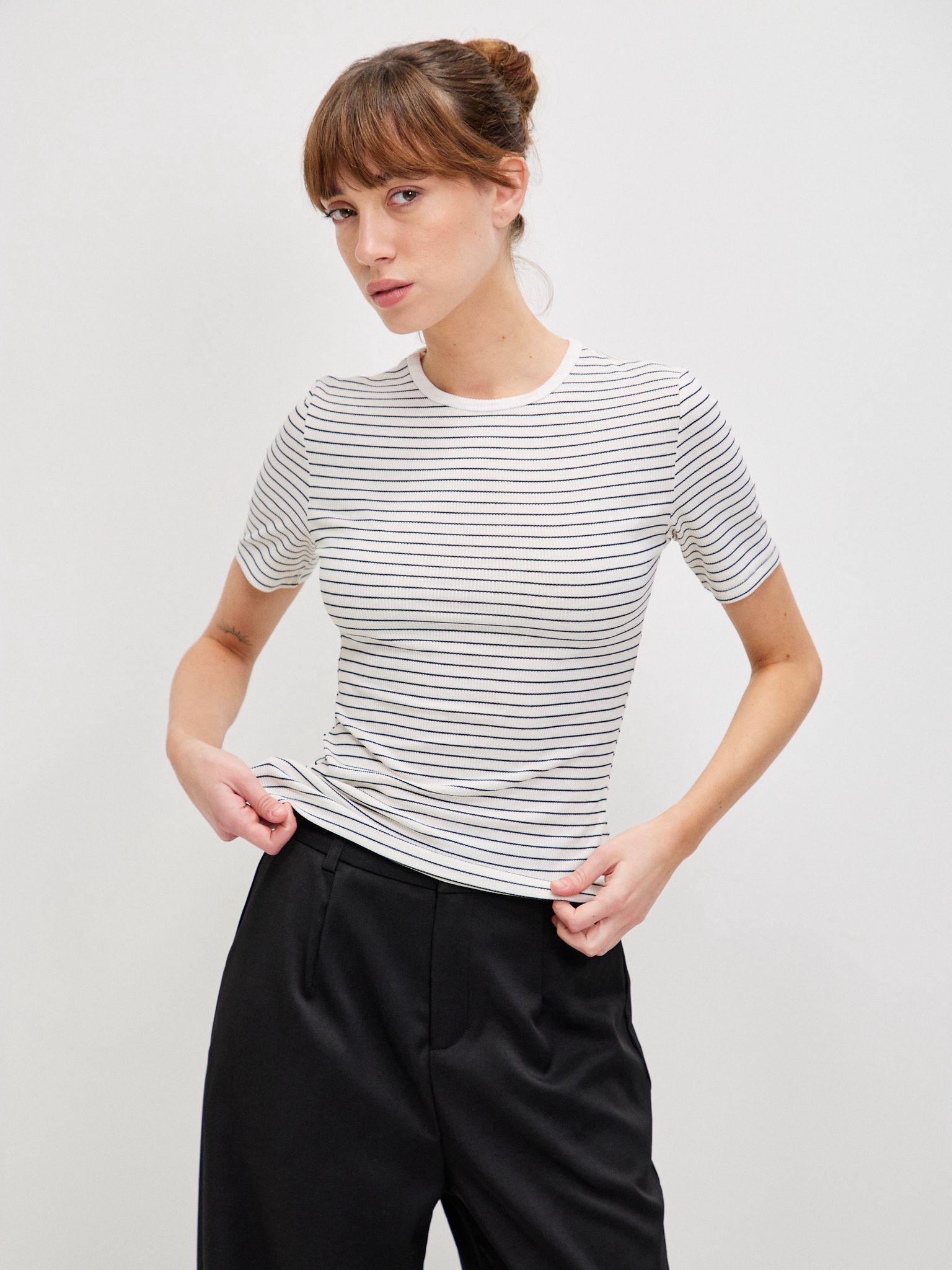 טופ אפריל פסים