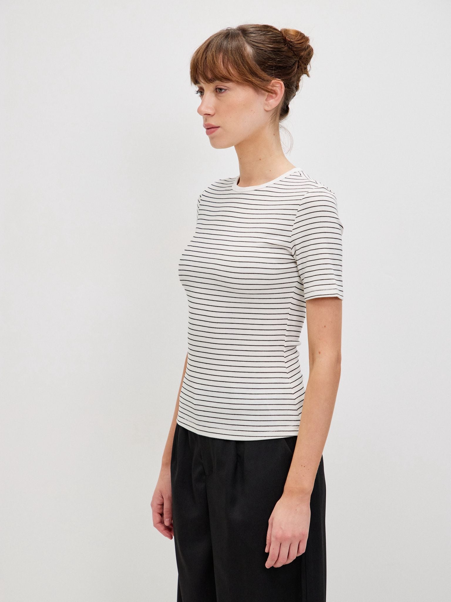 טופ אפריל פסים