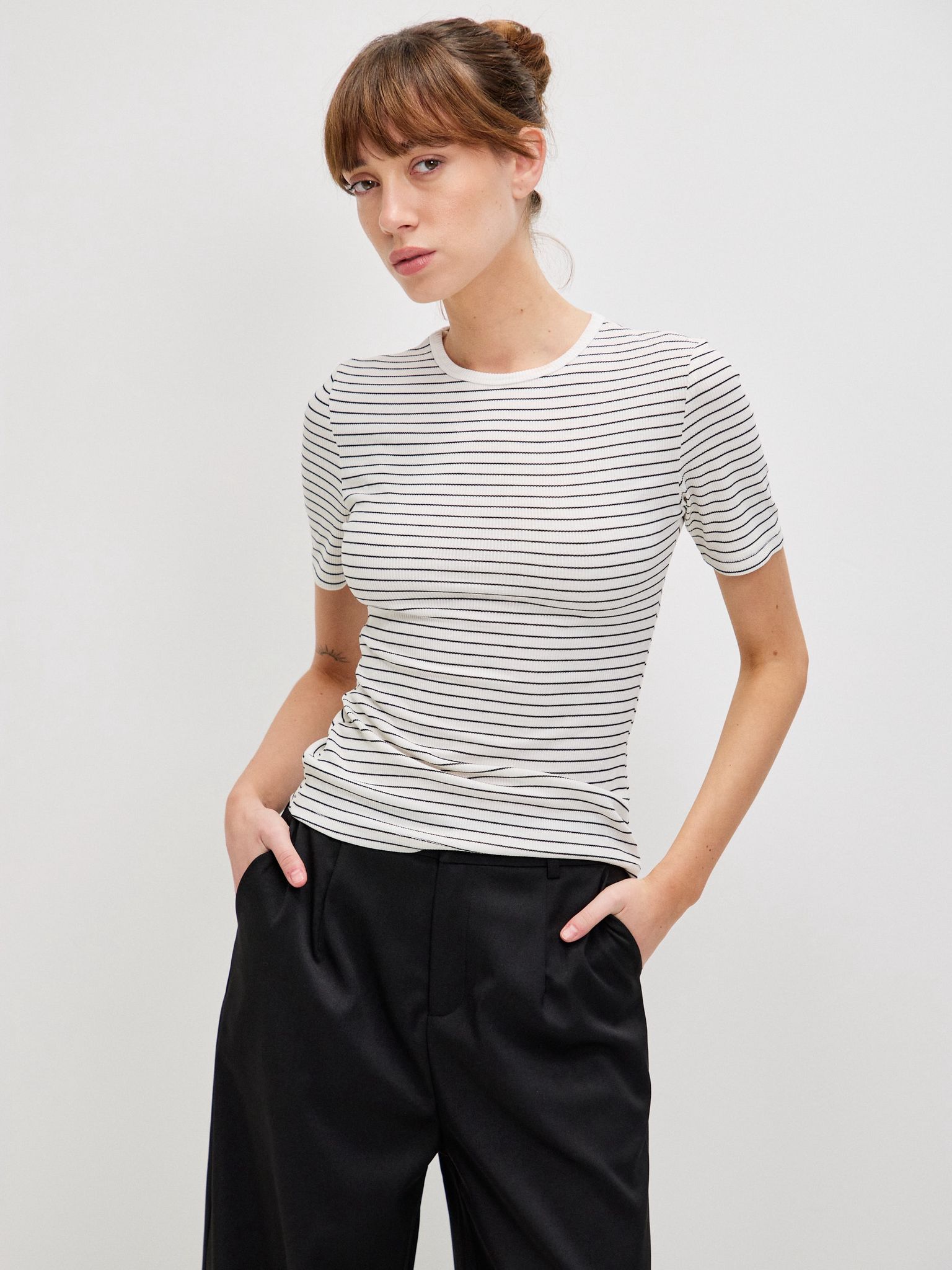 טופ אפריל פסים