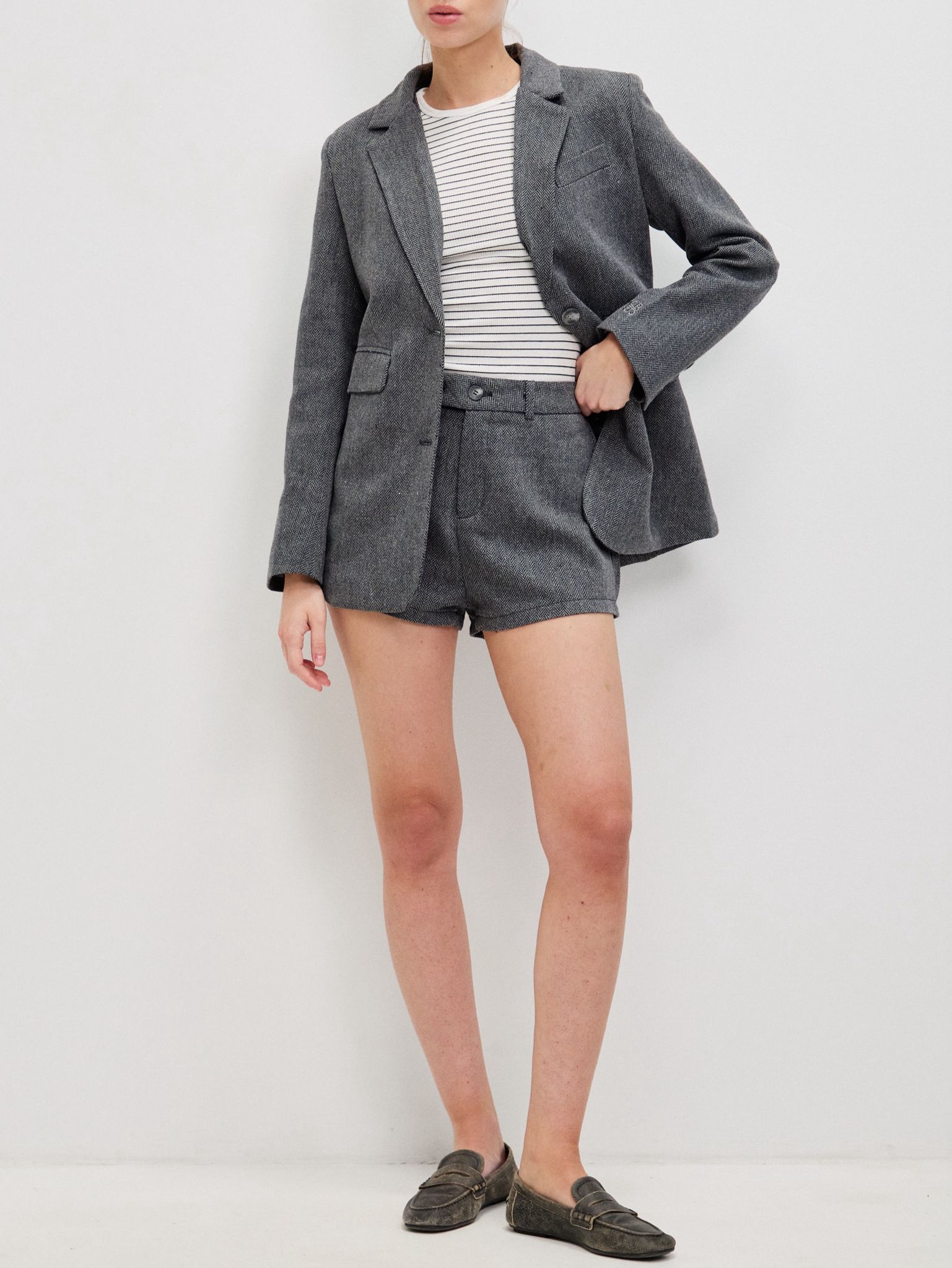 טופ אפריל פסים