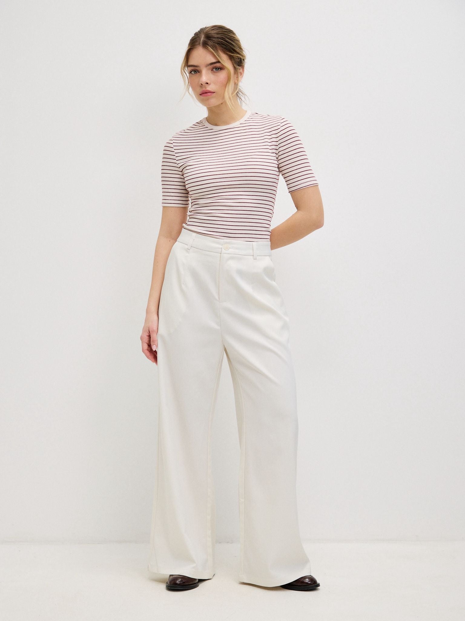 מכנסי סיימון