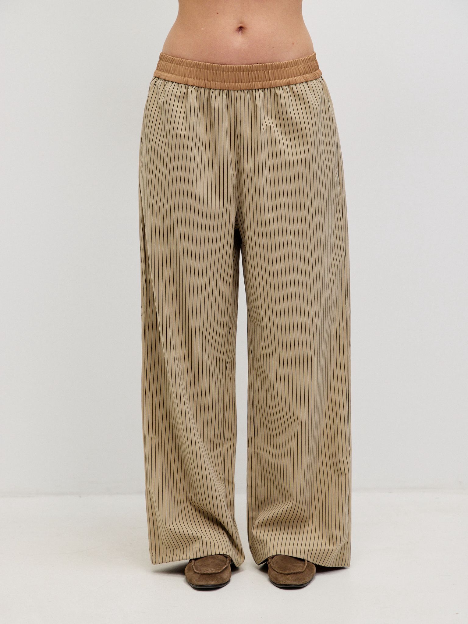 מכנסי מייק פסים