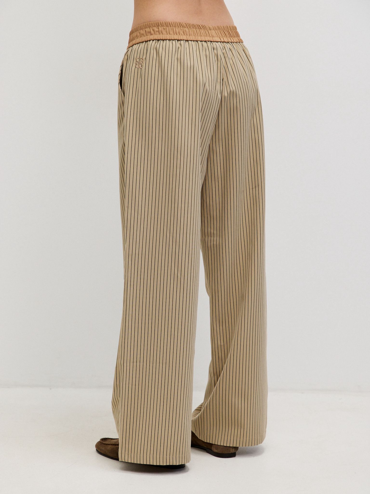 מכנסי מייק פסים