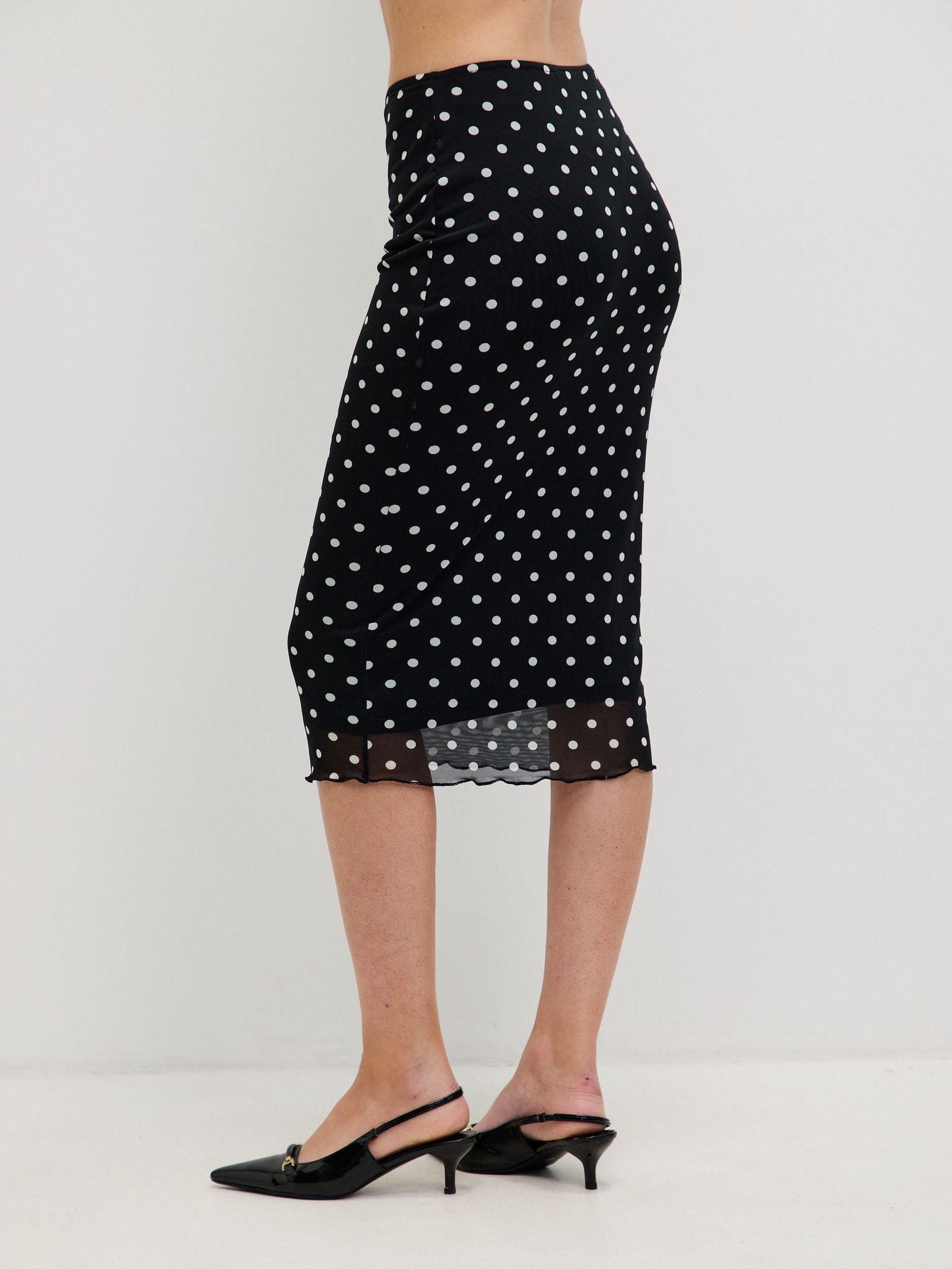 חצאית נקודות אמילי