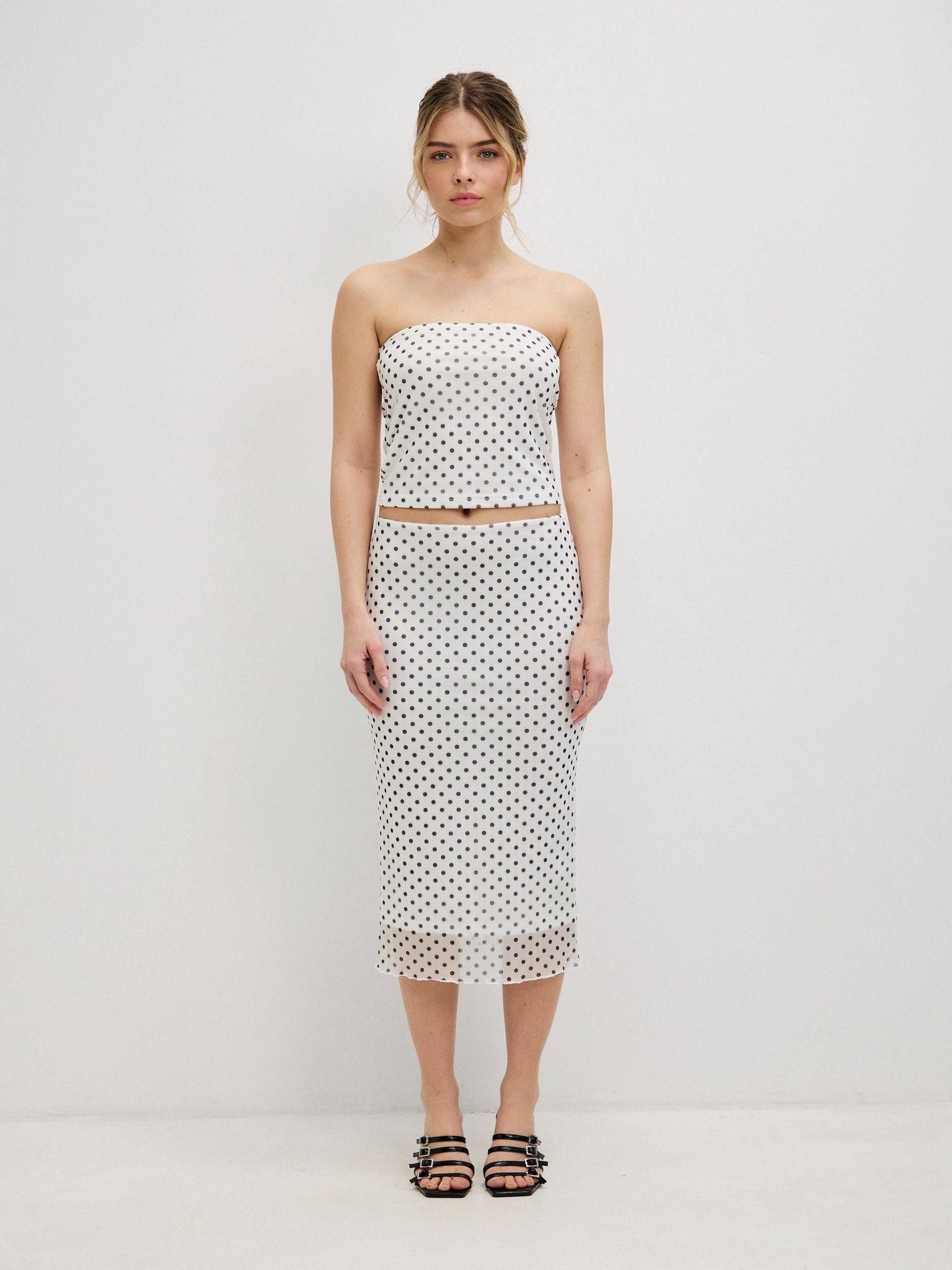 חצאית נקודות אמילי