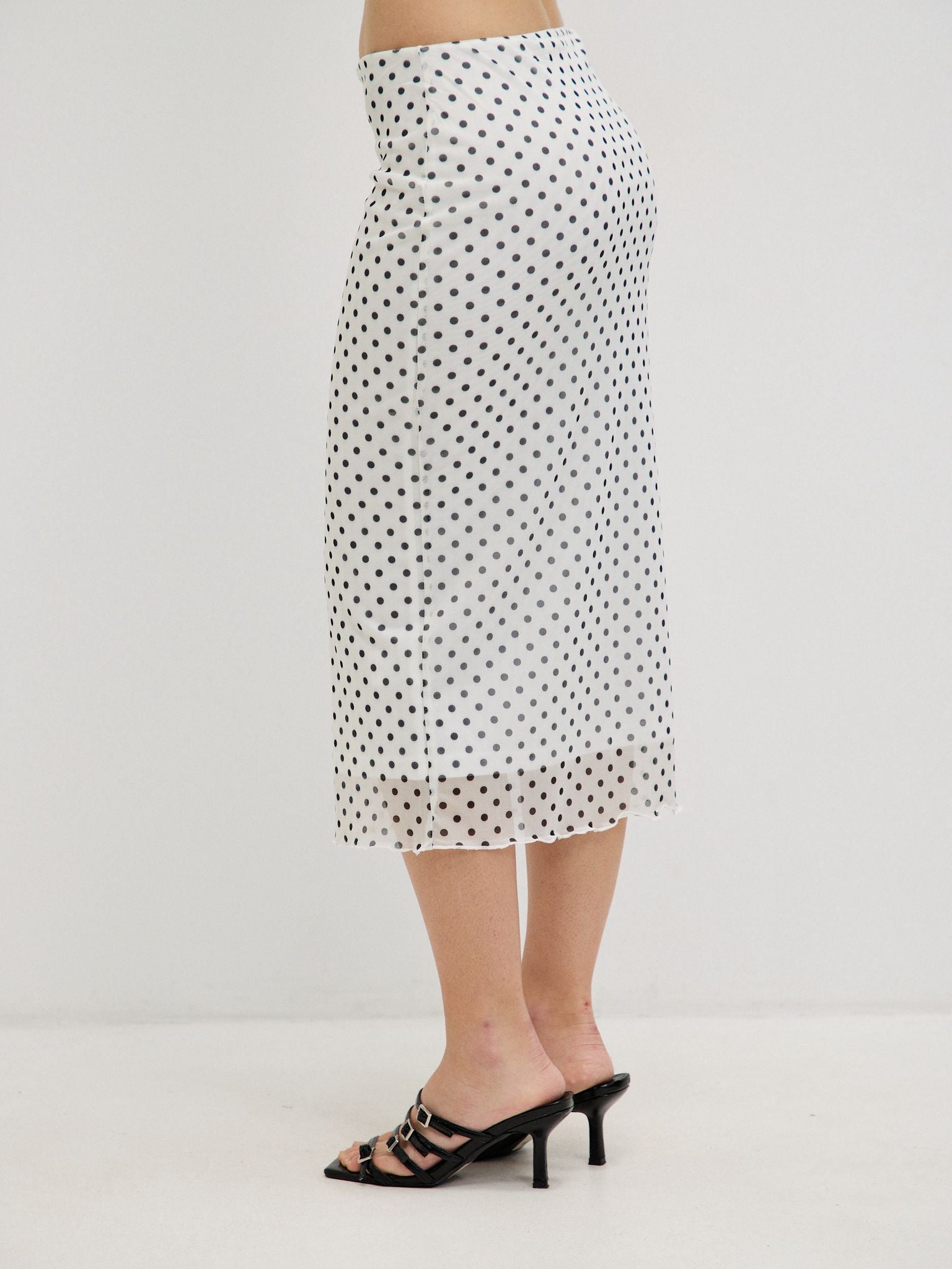 חצאית נקודות אמילי