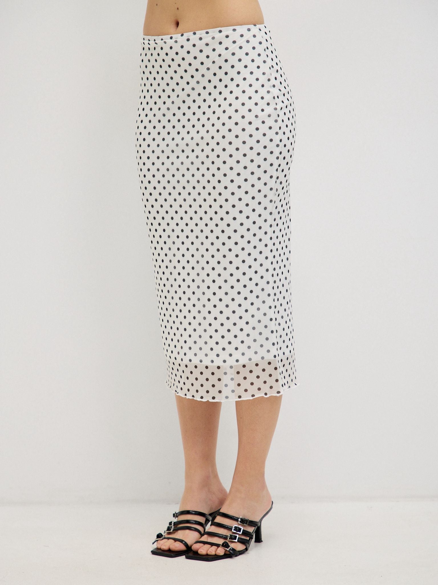חצאית נקודות אמילי