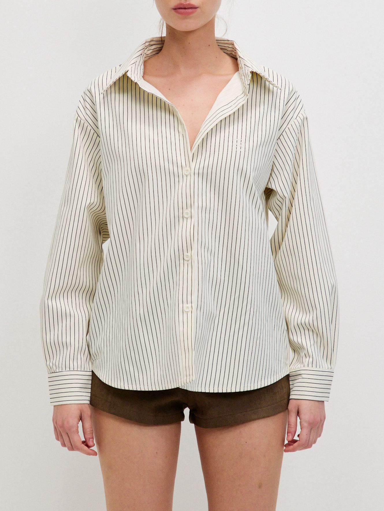 מכופתרת טאי פסים