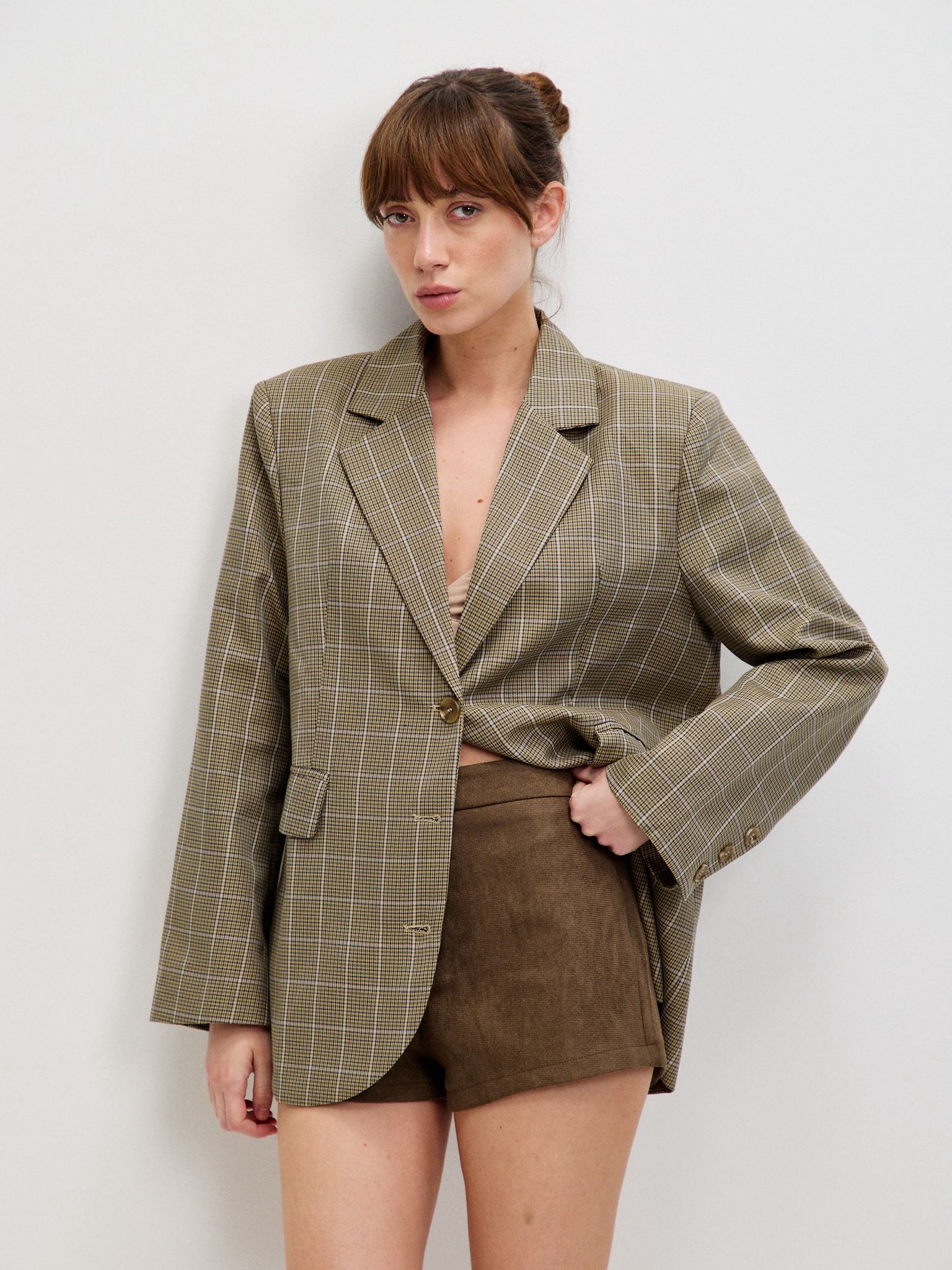 שורט זמש מנואל