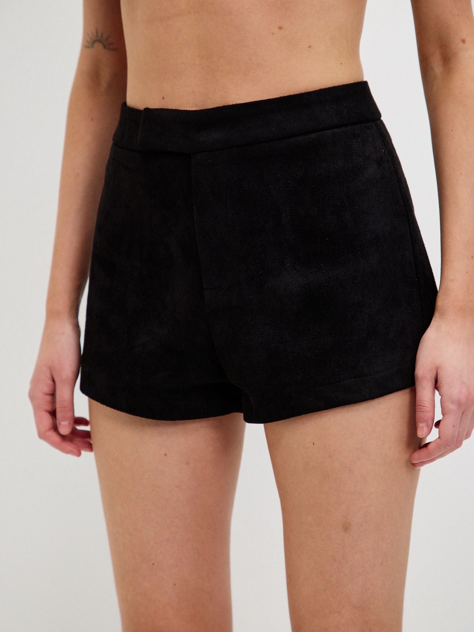 שורט זמש מנואל