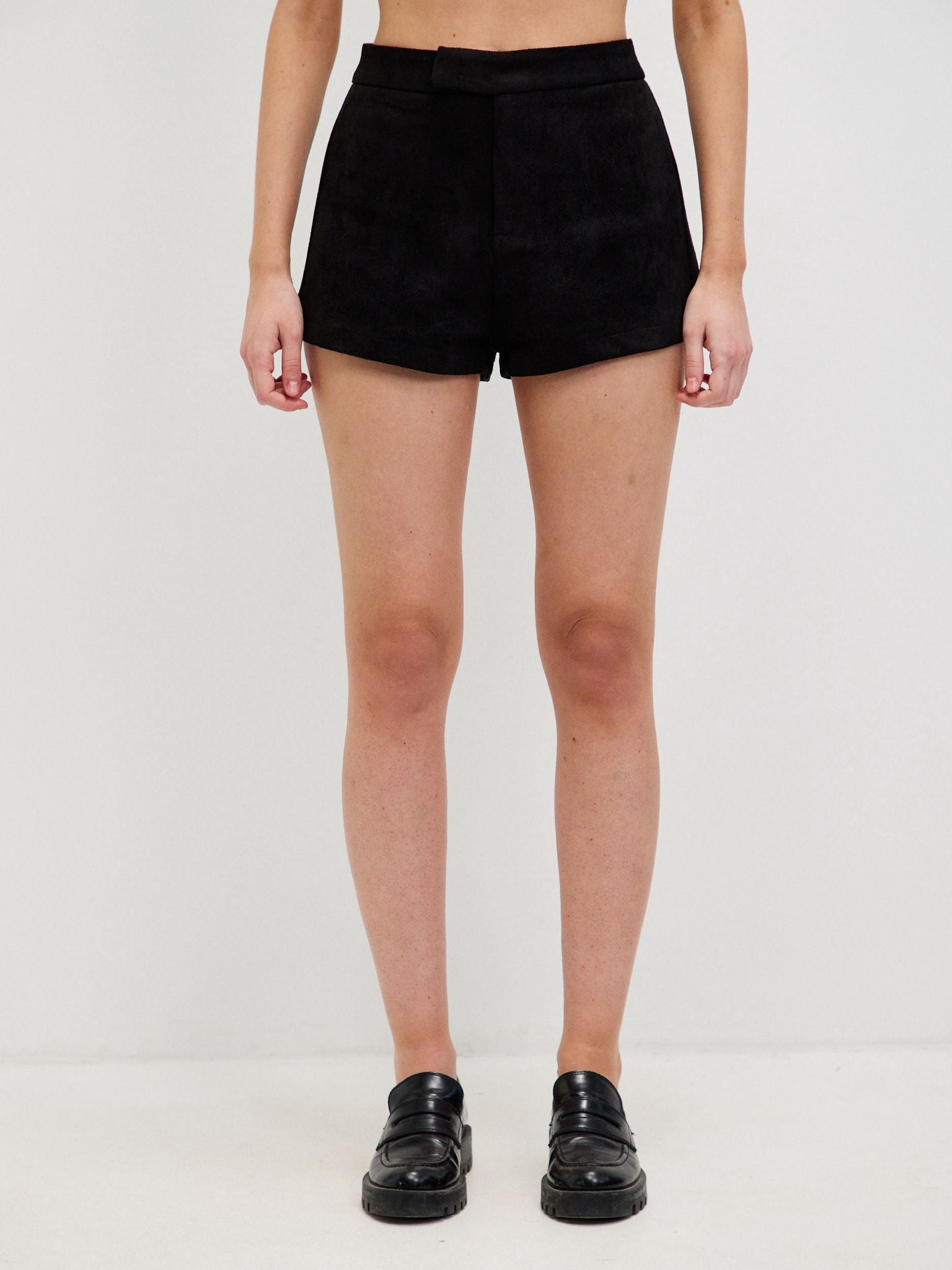 שורט זמש מנואל