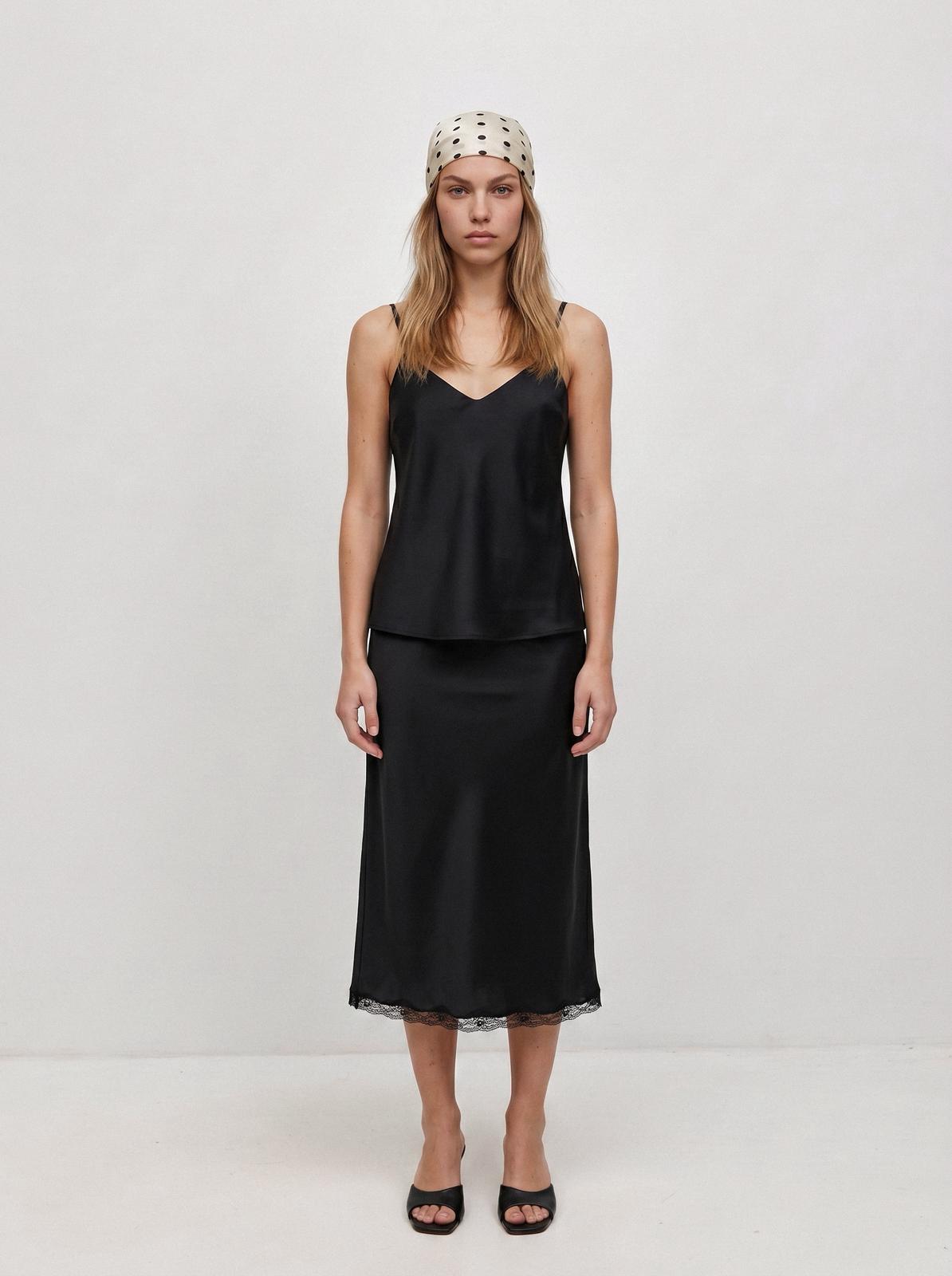 מטפחת נקודות קטנות