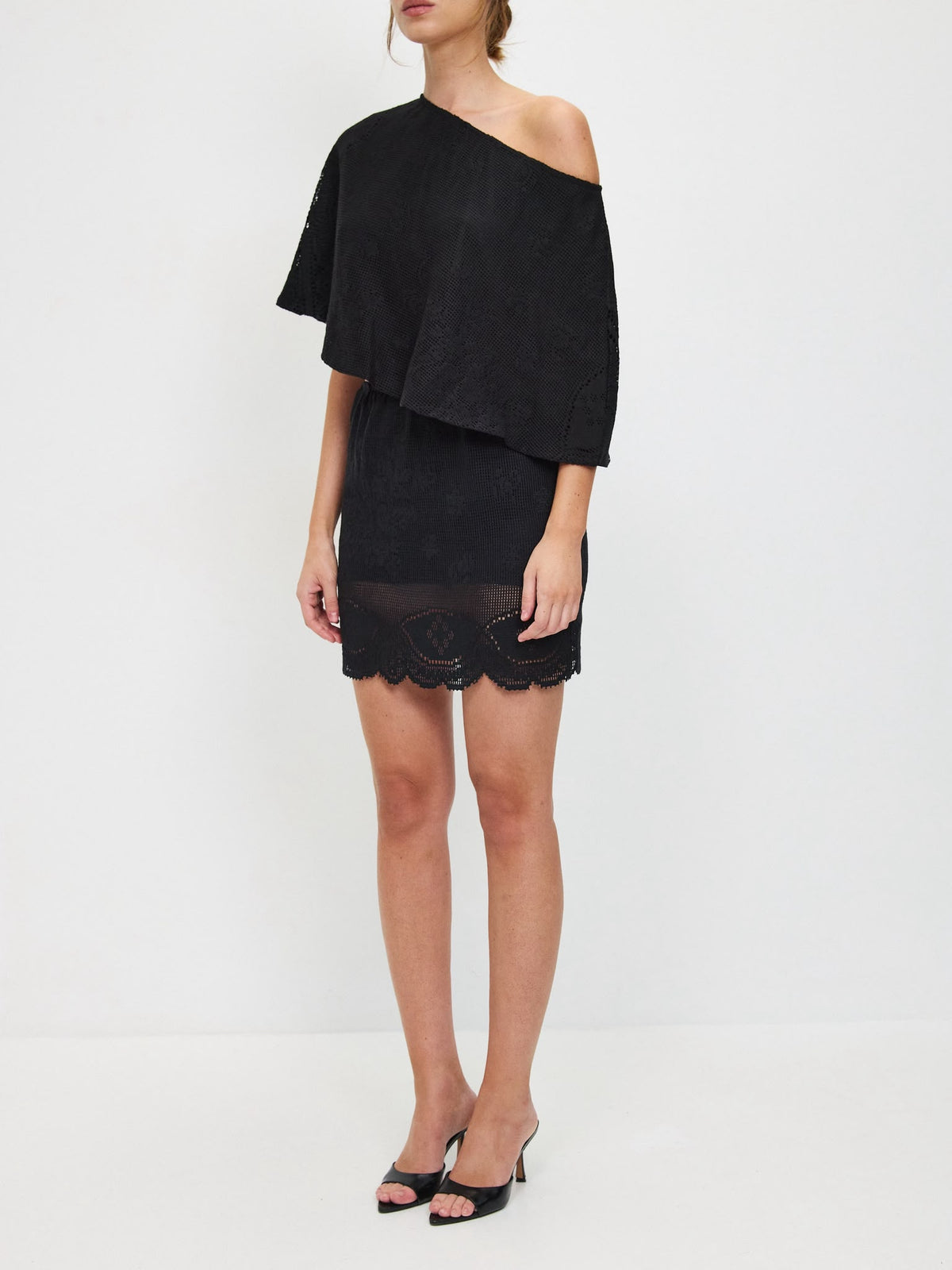 שכמיה שוגי תחרה